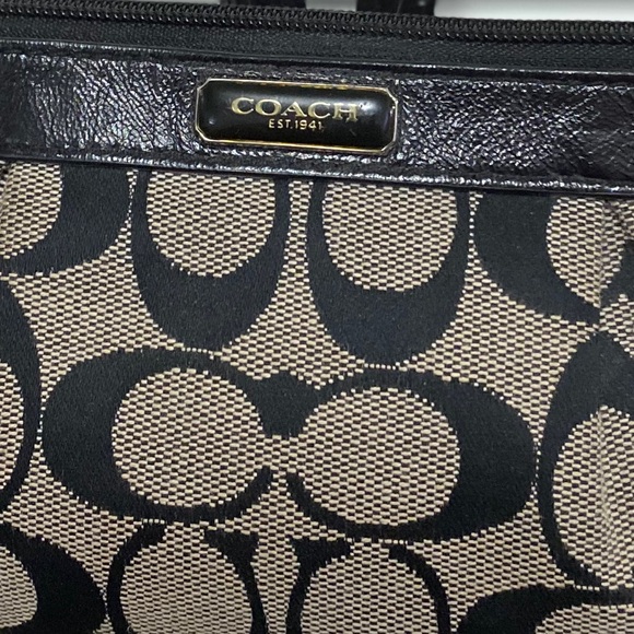 Classic coach wristlet - Picture 4 of 5